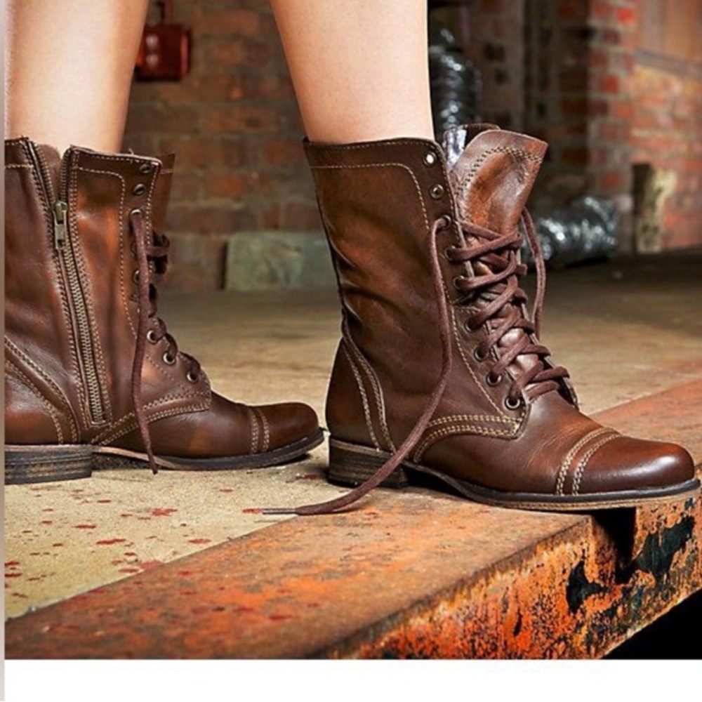 Brown Leather Lace-Up Boots